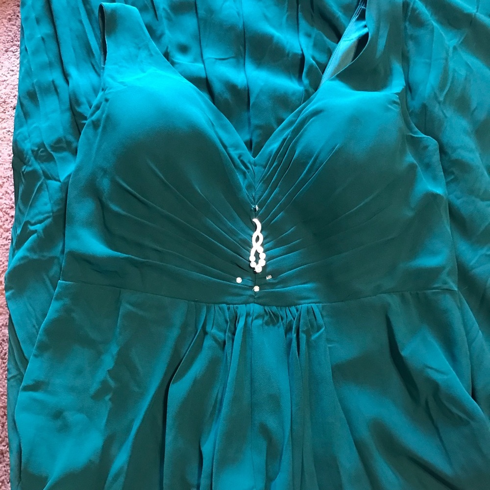 Dress/gown